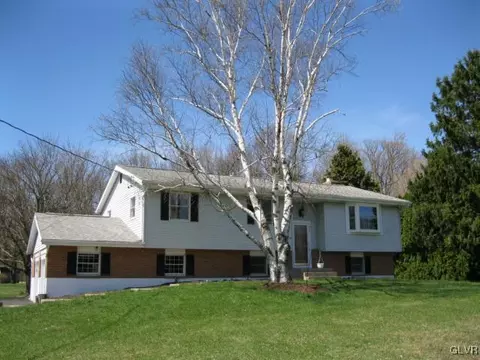 249 E Moorestown Rd, Wind Gap, PA 18091 photo 1