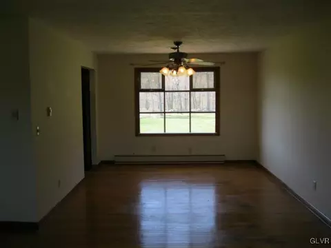 249 E Moorestown Rd, Wind Gap, PA 18091 photo 23