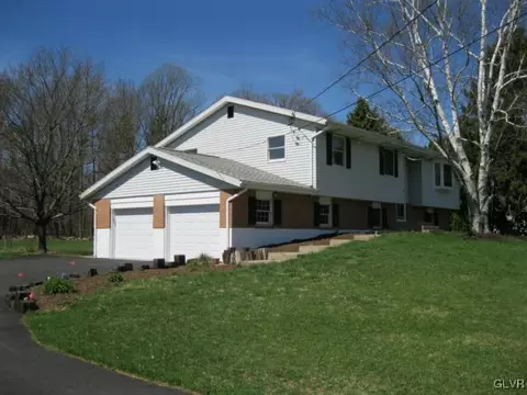 249 E Moorestown Rd, Wind Gap, PA 18091 photo 5