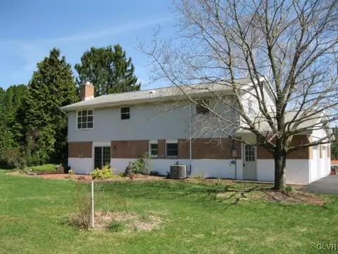 249 E Moorestown Rd, Wind Gap, PA 18091 photo 9