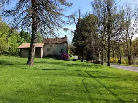 642 S Summit Rd, Bath, PA 18014 photo 8