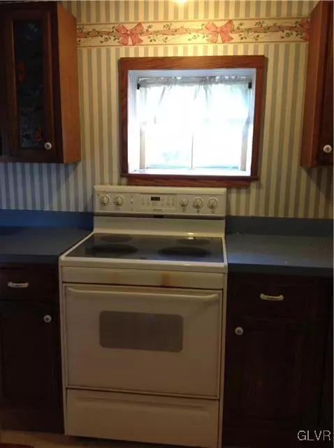 642 S Summit Rd, Bath, PA 18014 photo 10