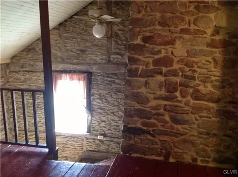 642 S Summit Rd, Bath, PA 18014 photo 18
