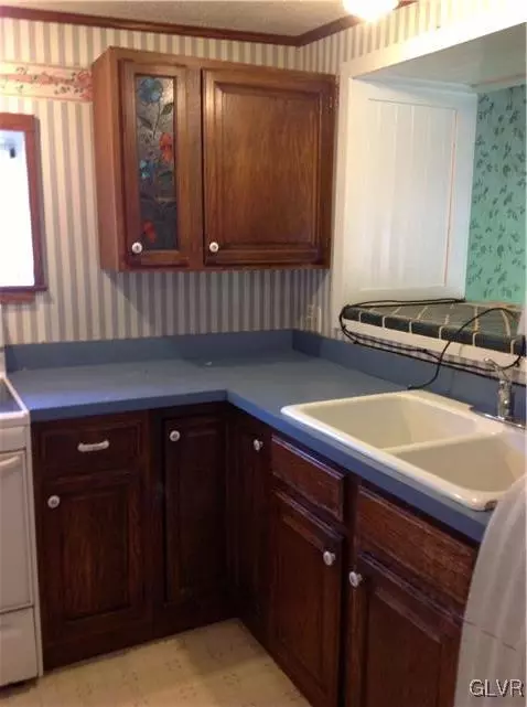 642 S Summit Rd, Bath, PA 18014 photo 11