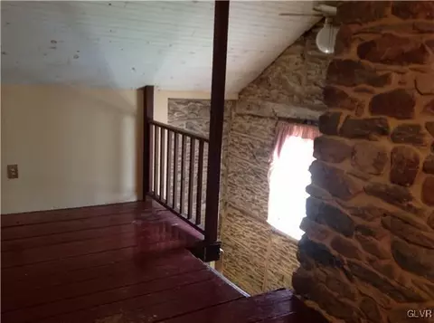 642 S Summit Rd, Bath, PA 18014 photo 19
