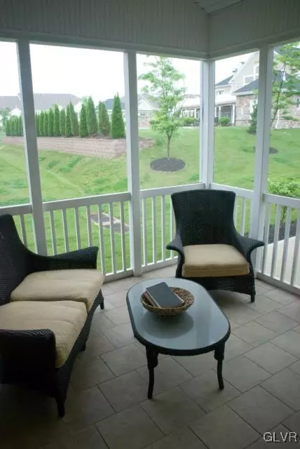 1071 Declaration Dr, Bethlehem, PA 18017 photo 6