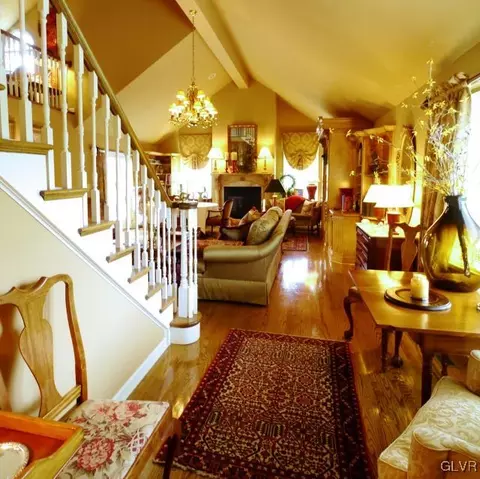 1037 Stone Stack Dr, Bethlehem, PA 18015 photo 2