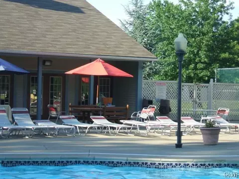 107 Commonwealth Dr, Bethlehem, PA 18020 photo 18