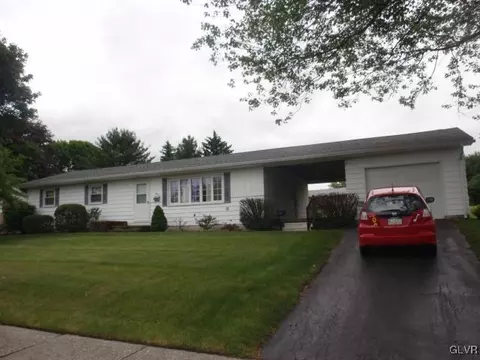 233 E 2nd St, Wind Gap, PA 18091 photo 1