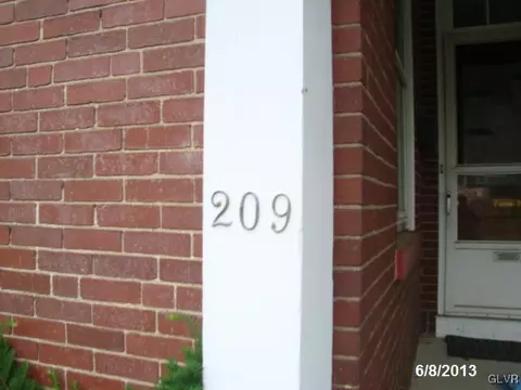 209 E High St, Hellertown, PA 18055 photo 3