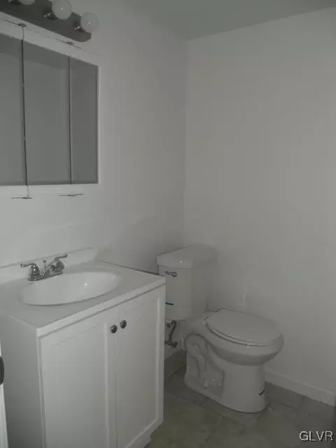 509 Easter Ter, Bath, PA 18014 photo 13