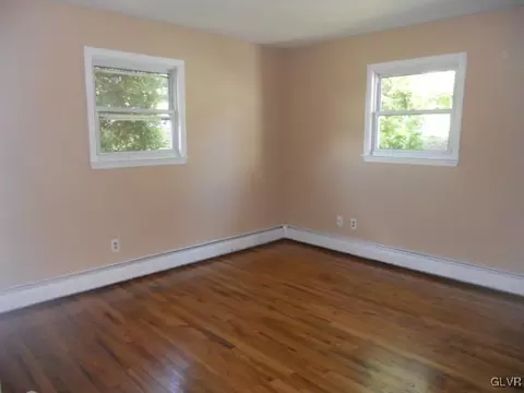 509 Easter Ter, Bath, PA 18014 photo 9