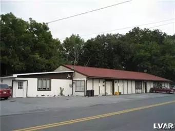 60 Dowell St, Slatington, PA 18080 photo 1