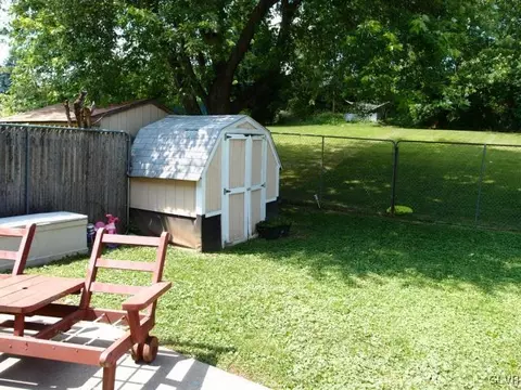 1427 Robert St, Fullerton, PA 18052 photo 23