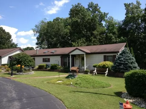 3123 E Walker Rd, Bath, PA 18014 photo 2