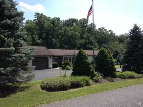 3123 E Walker Rd, Bath, PA 18014 photo 3