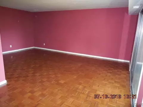 13 Fairway Rd, Reading, PA 19607 photo 2