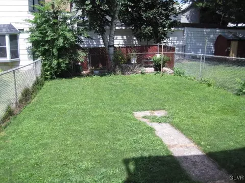 125 E Garrison St, Bethlehem, PA 18018 photo 2
