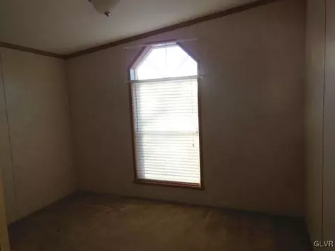 264 Magnolia Ct, Bath, PA 18014 photo 9