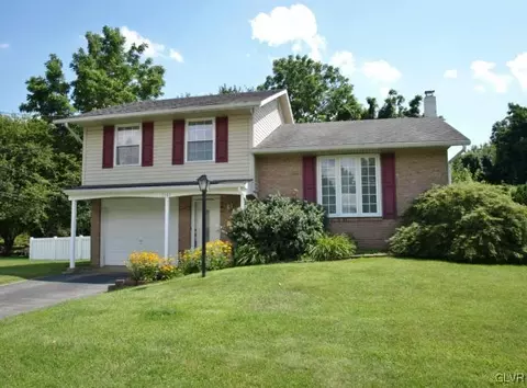 2147 Pinehurst Rd, Bethlehem, PA 18018 photo 1