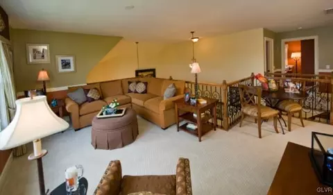 1003 Resolution Dr, Bethlehem, PA 18017 photo 10