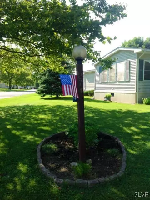 274 Silverwind Ct, Bath, PA 18014 photo 3