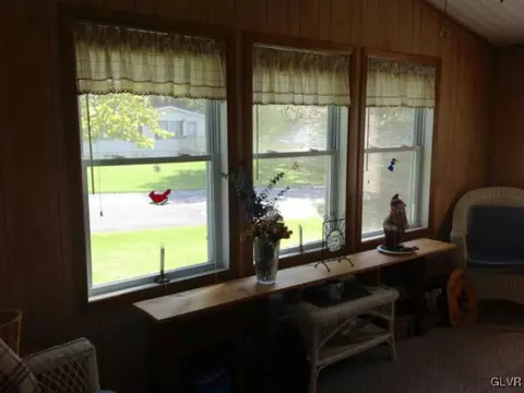 274 Silverwind Ct, Bath, PA 18014 photo 5