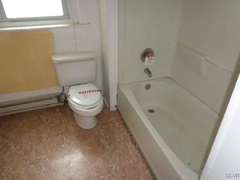 913 E 4th St, Bethlehem, PA 18015 photo 5