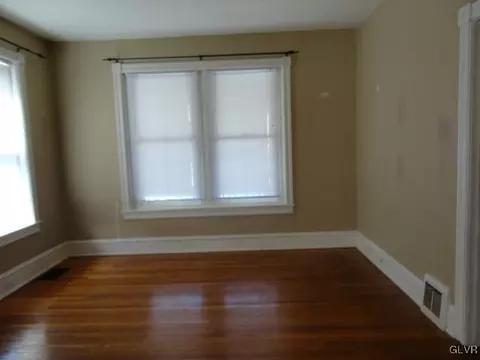 222 E Wall St, Bethlehem, PA 18018 photo 4