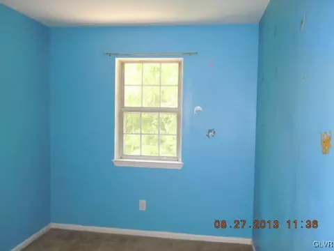 416 Old Forge Dr, Bath, PA 18014 photo 9
