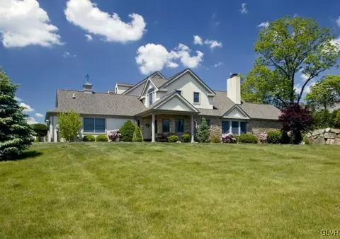 1019 Stone Stack Dr, Bethlehem, PA 18015 photo 1