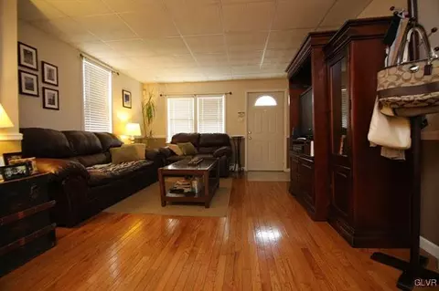 442 Maple St, Bethlehem, PA 18018 photo 4