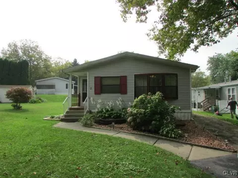 7 Longridge Ct, Bath, PA 18014 photo 1