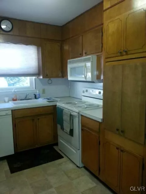  918 Turner St, Emmaus, PA 18049 photo 7