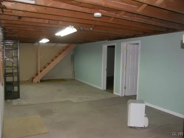  918 Turner St, Emmaus, PA 18049 photo 32