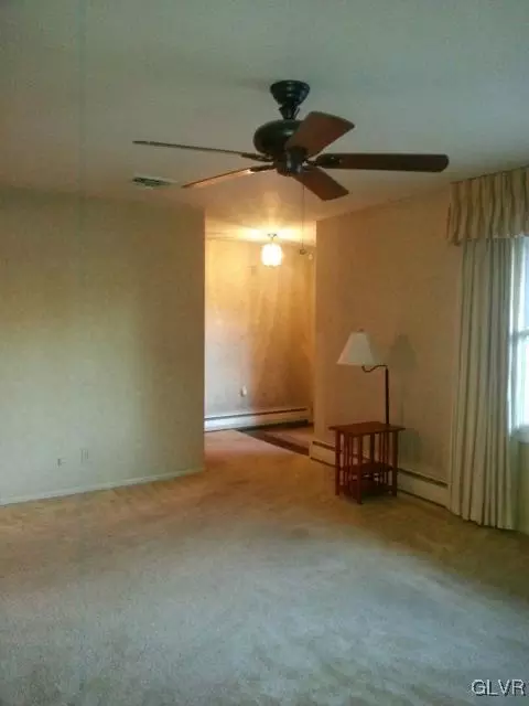  918 Turner St, Emmaus, PA 18049 photo 5