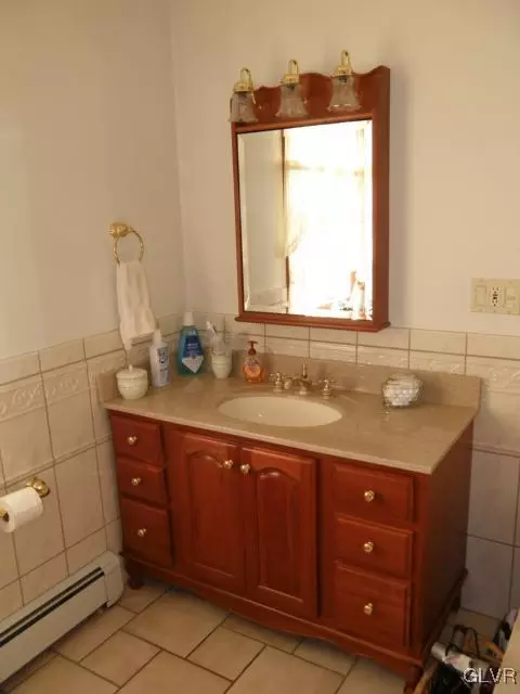 479 Nazareth Dr, Bath, PA 18014 photo 25
