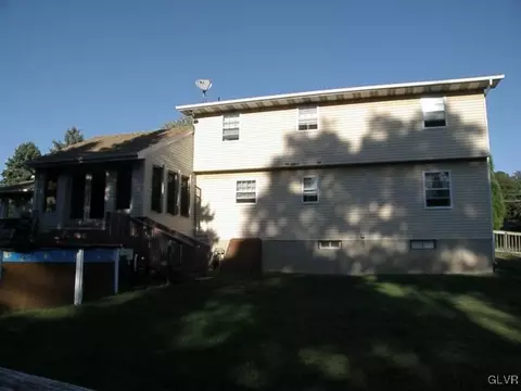 479 Nazareth Dr, Bath, PA 18014 photo 2