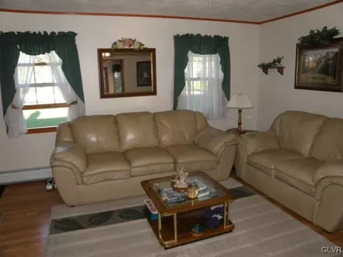 479 Nazareth Dr, Bath, PA 18014 photo 11