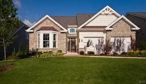 1018 Resolution Dr, Bethlehem, PA 18017 photo 2