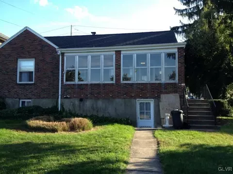 37 E High St, Hellertown, PA 18055 photo 22