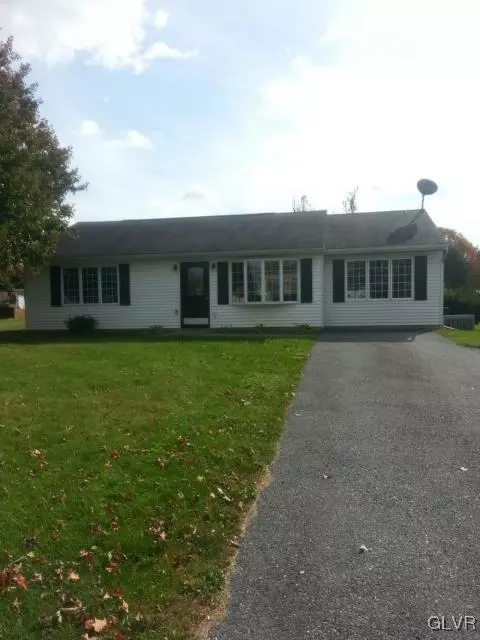 3944 Devonshire Rd, Bethlehem, PA 18020 photo 1
