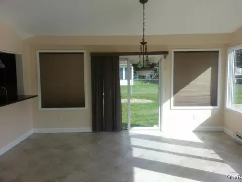3944 Devonshire Rd, Bethlehem, PA 18020 photo 8
