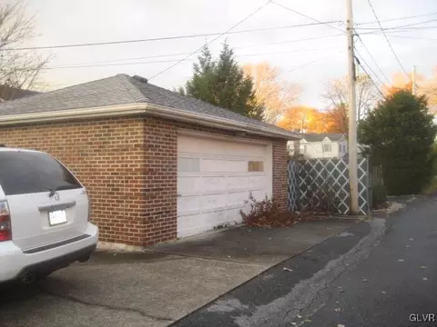 2009 Easton Ave, Bethlehem, PA 18017 photo 4