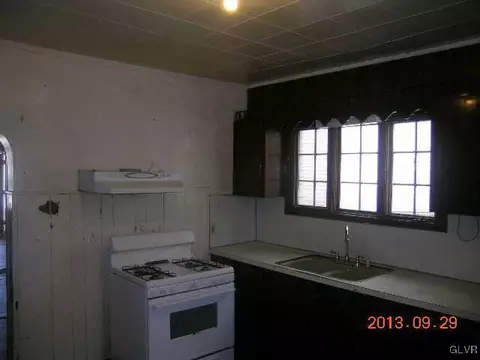 1208 E 3rd St, Bethlehem, PA 18015 photo 3