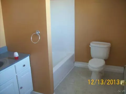 3945 Devonshire Rd, Bethlehem, PA 18020 photo 7