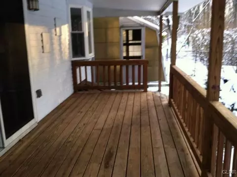 1433 Manor Dr, Bethlehem, PA 18015 photo 2