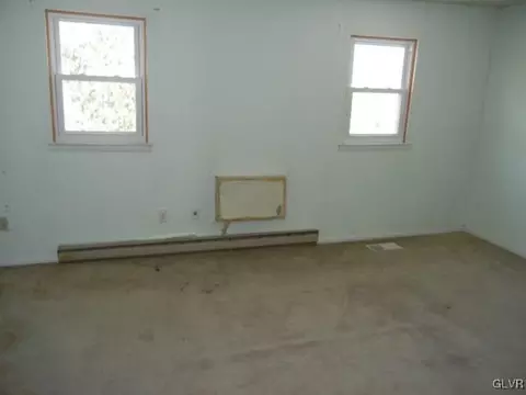 215 Old Forge Dr, Bath, PA 18014 photo 6
