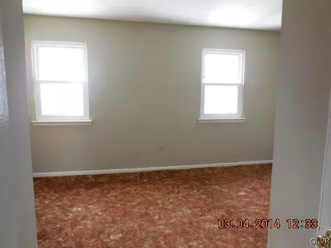 505 Old Forge Dr, Bath, PA 18014 photo 10