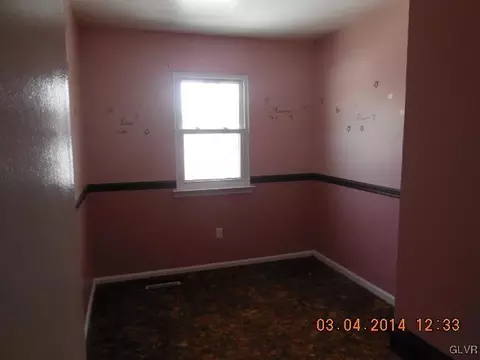 505 Old Forge Dr, Bath, PA 18014 photo 7